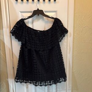 Pretty Black Off-Shoulder Top